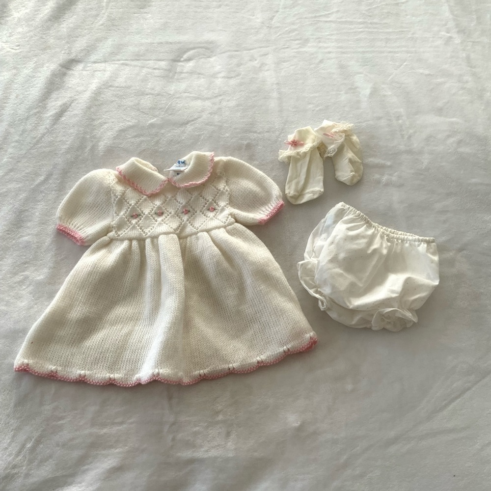 𝅺VINTAGE Mini Alone Baby Dress, Bloomers and Socks